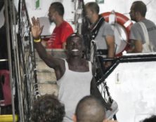 Immigrés clandestins : l’invasion continue en Italie avec la complicité de la France