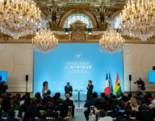 De quelques ressorts du discours macronien appliqué à l’Afrique. Et à la fin, Macron est grand dans une France désagrégée