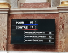 Non, l’extension de la PMA n’est pas encore adoptée