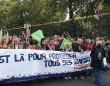 Florilèges de la manifestation contre la loi de bioéthique