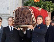 Louis de Bourbon défend la mémoire de son arrière grand-père, Franco