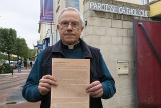 Un curé qui mobilise ses paroissiens contre l’extension de la PMA