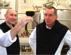 Les moines ont-ils le droit de boire de la bière ?