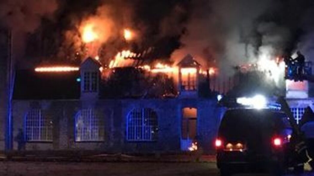 Incendie volontaire de la mairie de Flers : les caïds de l’immigration protègent leurs trafics