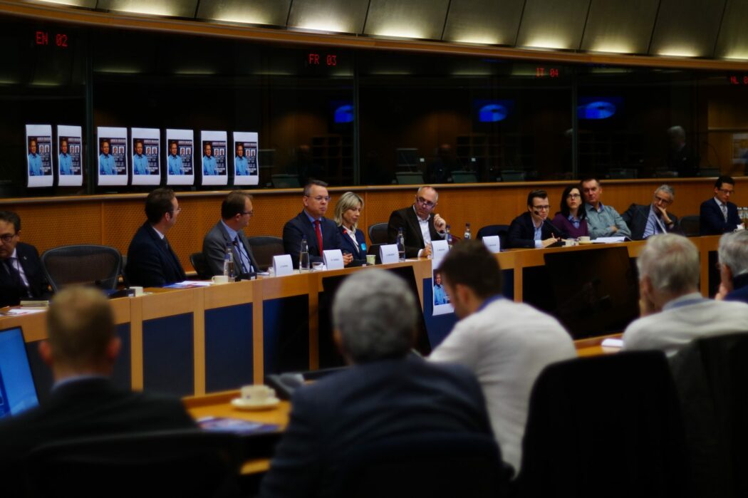 Ancien prisonnier politique en Turquie, le pasteur Andrew Brunson témoigne au Parlement européen