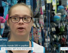 Atteinte de trisomie 21, elle est devenue championne de natation et s’intègre sur le marché du travail