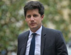 Un ministre va être payé pendant deux mois à faire campagne contre le bilan des mairies RN