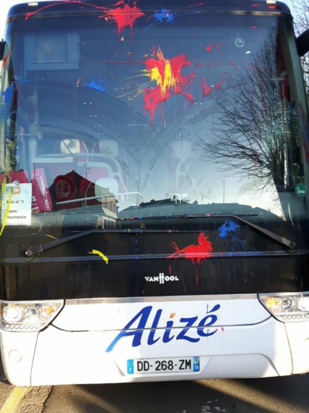 Dimanche, un autre bus a été vandalisé, au départ de Lille