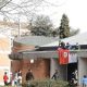 Albi : des musulmans placent des drapeaux algériens, marocains et tunisiens sur le toit de l’église Saint-Jean