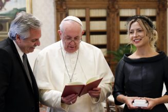 Scandales au Vatican lors de la visite du président argentin