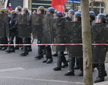 Les forces de l’ordre menacent de ne plus contrôler le confinement