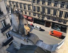 Bénédiction par le curé de Saint Roch à Paris