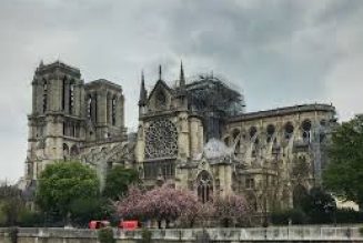 Reconstruction en 2023 de la flèche de Notre-Dame