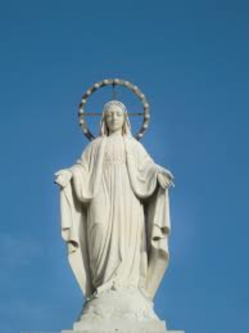 Le mois de Marie et la foi des humbles
