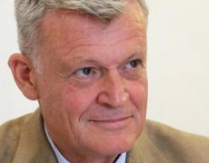 Claude Melquior (LR) a offert la ville de Carpentras à la gauche