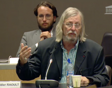 Didier Raoult : Le confinement, les masques ce sont des décisions politiques et non pas scientifiques