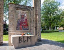 A Breda (Pays-Bas), un mémorial représentant une Vierge Noire, a été vandalisé