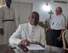 Mgr Iba Ba : l’homosexualité falsifie l’anthropologie et banalise la sexualité