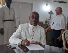 Mgr Iba Ba : l’homosexualité falsifie l’anthropologie et banalise la sexualité