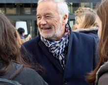 François Rebsamen se plaint de la situation qu’il a lui-même créée