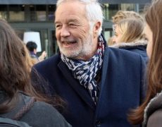 François Rebsamen se plaint de la situation qu’il a lui-même créée