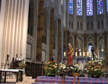 Mot d’envoi de l’Abbé Garnier depuis la Cathédrale de Chartres