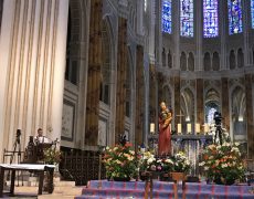 Mot d’envoi de l’Abbé Garnier depuis la Cathédrale de Chartres