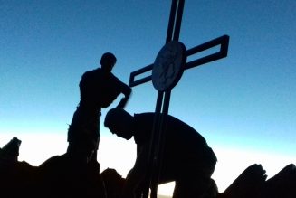 Réinstallation de la croix du Pic du Carlit