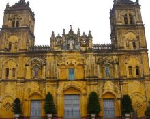 Démolition de la cathédrale Notre-Dame-Reine-du-Rosaire au Vietnam