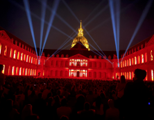 La nuit aux Invalides, le spectacle que la mairie de Paris ne subventionne pas