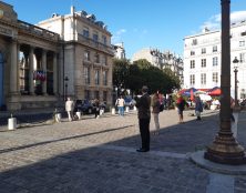 Les Sentinelles de retour devant l’Assemblée