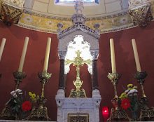 Neuvaine au Curé d’Ars: Jour 3 – « Il est là, dans le sacrement de son amour. »