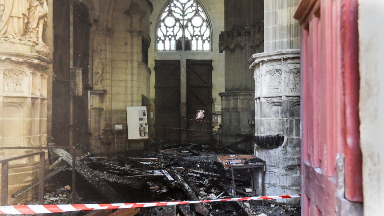 Le manque de discernement du recteur de la cathédrale de Nantes est aussi à l’origine de cette catastrophe