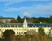 Le Carmel de Lourdes, son histoire et ses biscuits