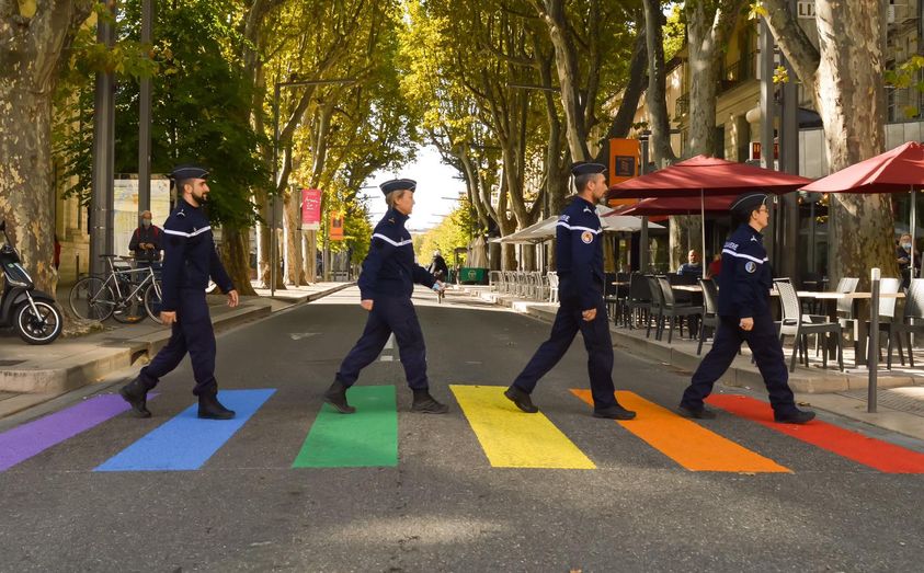 La gendarmerie du Vaucluse fait de la propagande LGBT au lieu d’assurer la sécurité