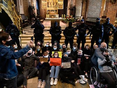 L’extrême gauche dans la rue après l’interdiction de l’avortement eugénique en Pologne