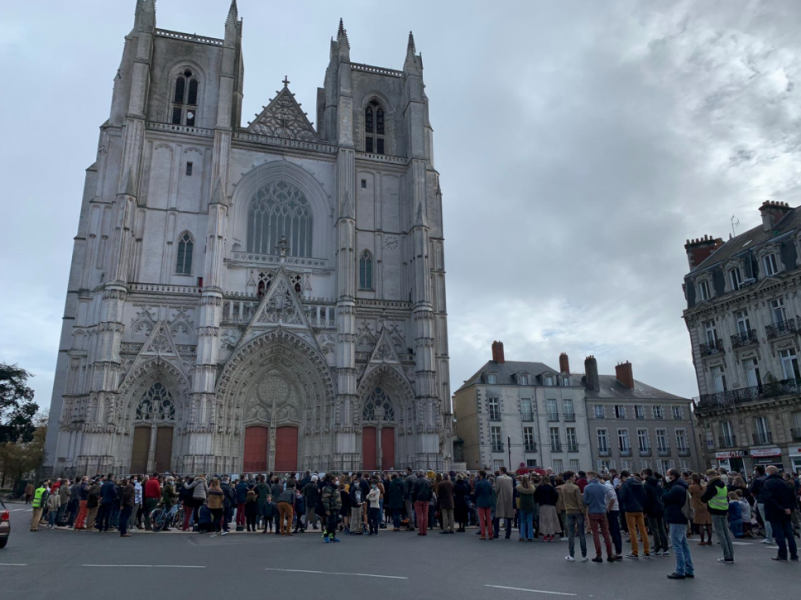 Manifestation pour la messe dimanche à Nantes