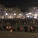 A Versailles, des catholiques se rassemblent devant la cathédrale pour demander la messe