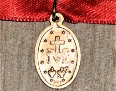 Le M de la Médaille Miraculeuse a 190 ans
