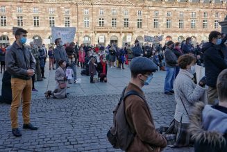Le Tribunal administratif de Paris estime à son tour que prier sur la voie publique dans le cadre d’une manifestation est parfaitement légal