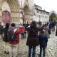 A Lyon, des catholiques se rassemblent devant la cathédrale pour demander la messe