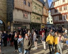 Vannes : plus de 300 personnes réclament le retour des messes publiques