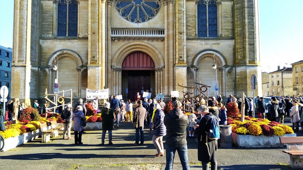 Manifestations pour la messe à Quimperlé, Brest, Saumur, Niort, Bourges, Bordeaux