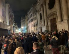 Plus de 300 personnes rassemblées pour la messe à Toulon