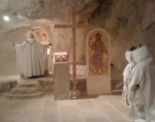 La famille monastique de Bethléem : l’adoration de la Sainte Trinité