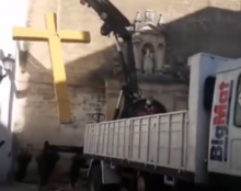Espagne : destruction d’une croix devant un couvent