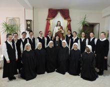 Les Sœurs Consolatrices du Sacré-Cœur de Jésus recherchent un noviciat