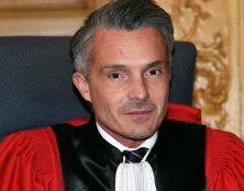 Le Procureur Christophe Amunzateguy explose le point Godwin