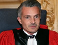 Le Procureur Christophe Amunzateguy explose le point Godwin