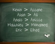 Le jeux des 5 différences proposé par les médias dominants